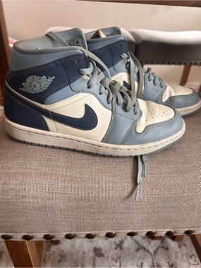 Jordan  1 ladies Light Blue and Cream